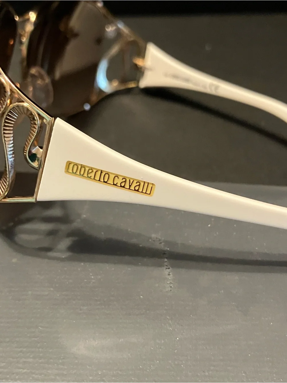 ROBERTO CAVALLI CALIPSO SUNGLASSES IN WHITE FANTASTIC CONDITION ROBERTO CAVALLI CALIPSO SUNGLASSES IN WHITE FANTASTIC CONDITION main image 3